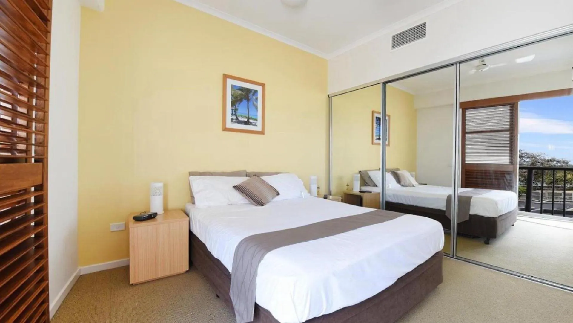 Rolling Surf Resort Unit 48 Caloundra 0*,  Austrálie